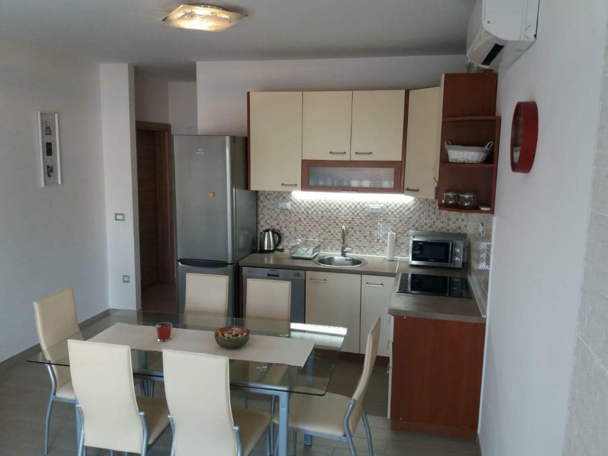 טרוגיר Apartment Marina מראה חיצוני תמונה