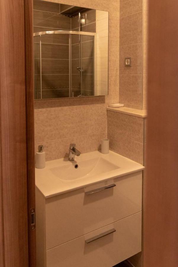 טרוגיר Apartment Marina מראה חיצוני תמונה