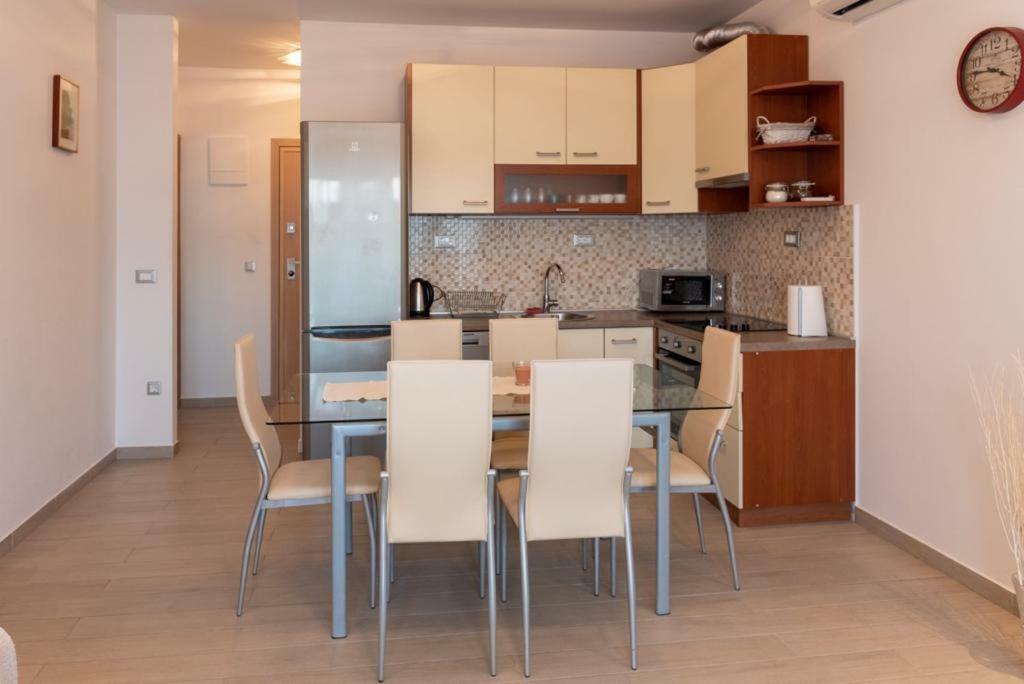 טרוגיר Apartment Marina מראה חיצוני תמונה